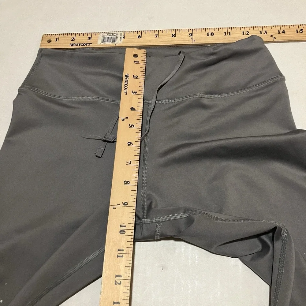 Nike Dri-Fit Womens Size Medium Gray Black Running Stretch‎ Legging Zipper Cuff